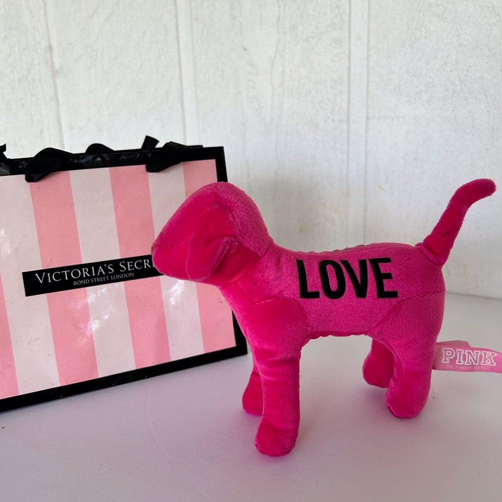 PINK VICTORIAS SECRET PLUSH VELVET PINK DOG NWT